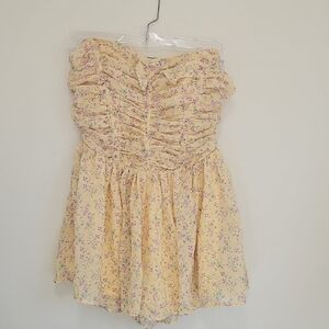 ALTER'D STATE YELLOW FLORAL DARLING ZIP UP ROMPER STRETCHY BACK FOR EASY FIT
